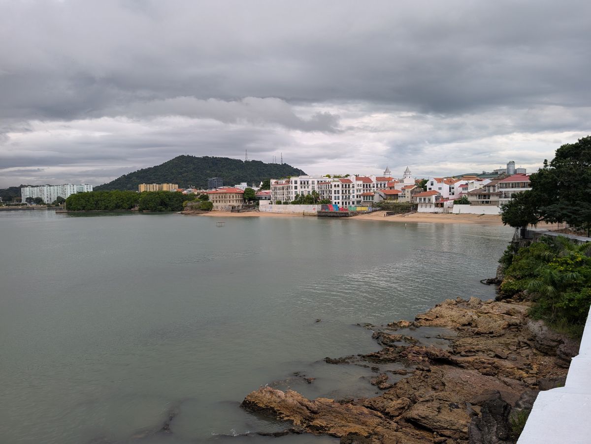 The bay, with Cerro Ancón behind