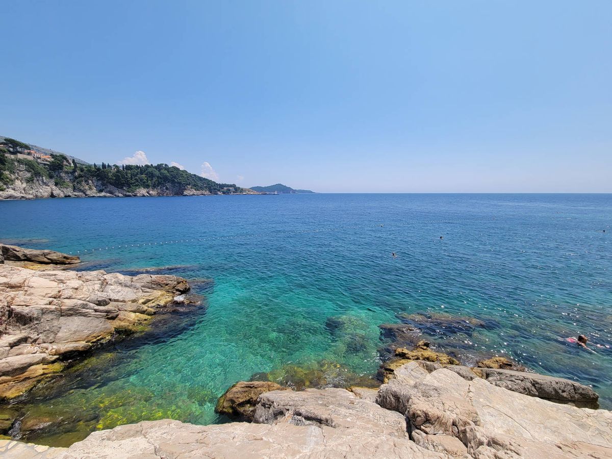 Clear water off the rocks