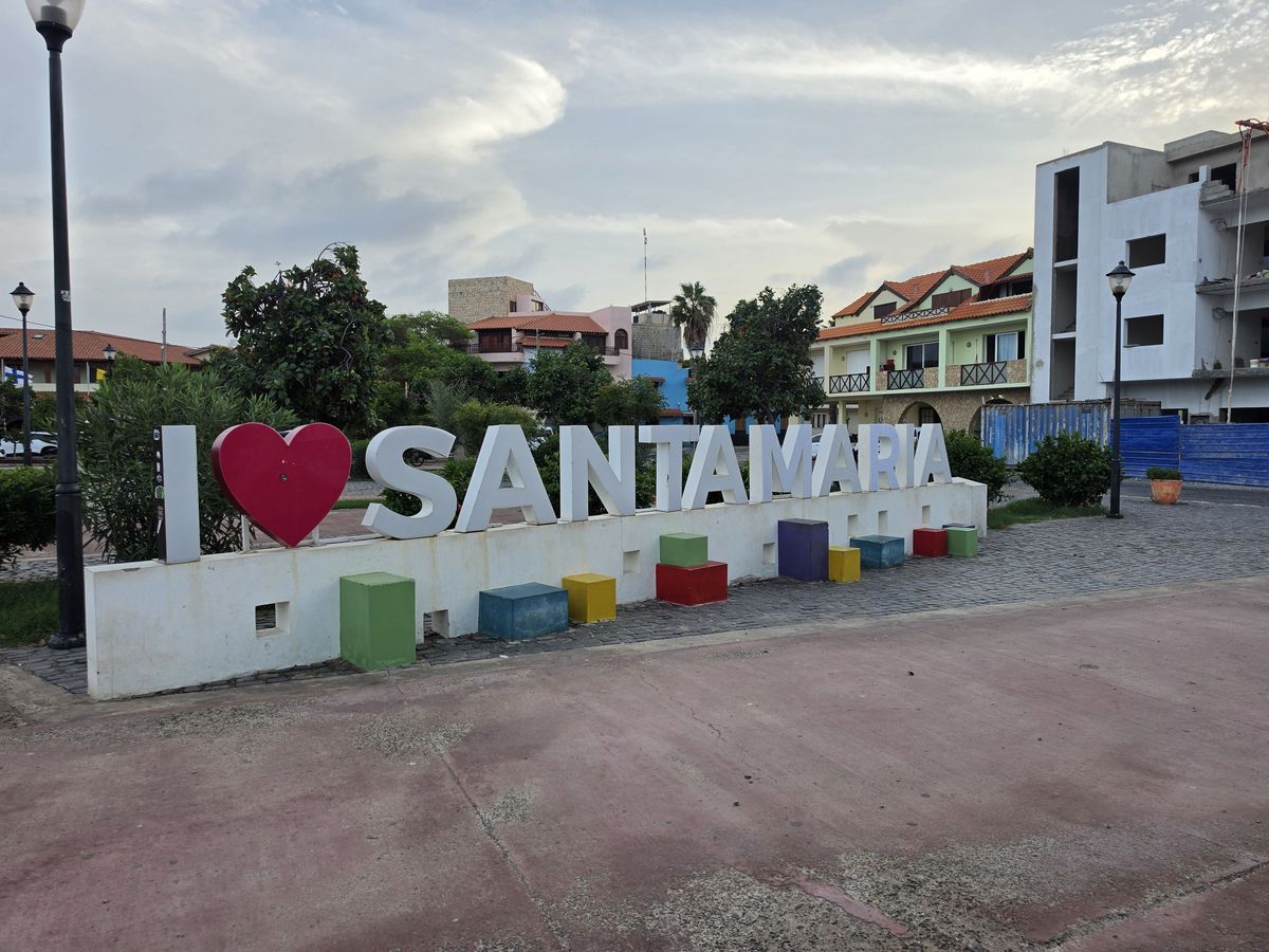 The I ♥ Santa Maria sign, on the square outside