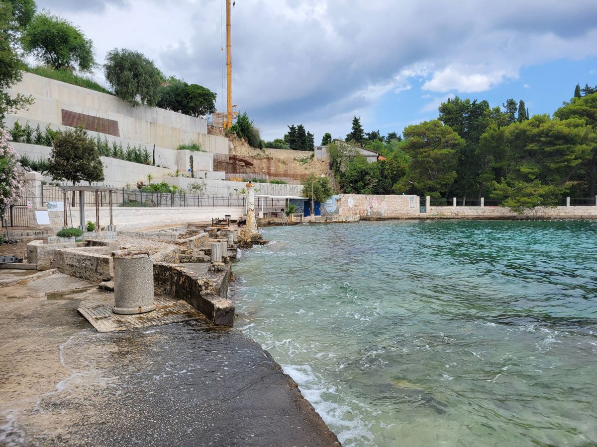 Stone platforms at the water’s edge