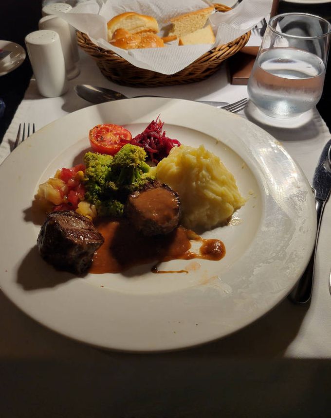 Dinner: beef with mashed potatoes and vegetables